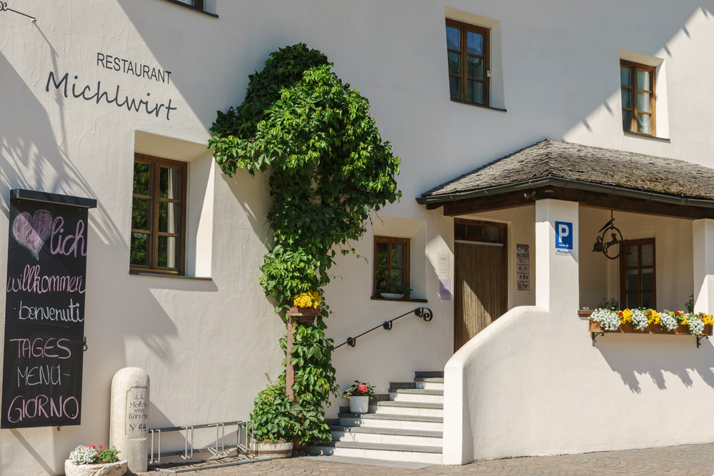 MIchlwirt Restaurant Obervinschgau Eingang